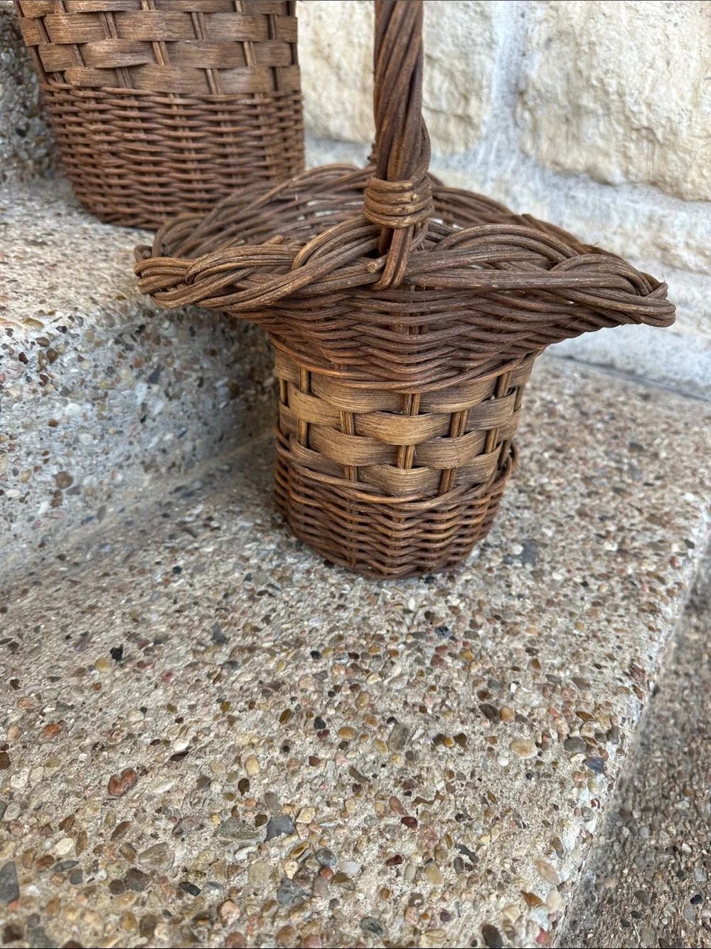 N/A handwoven willow